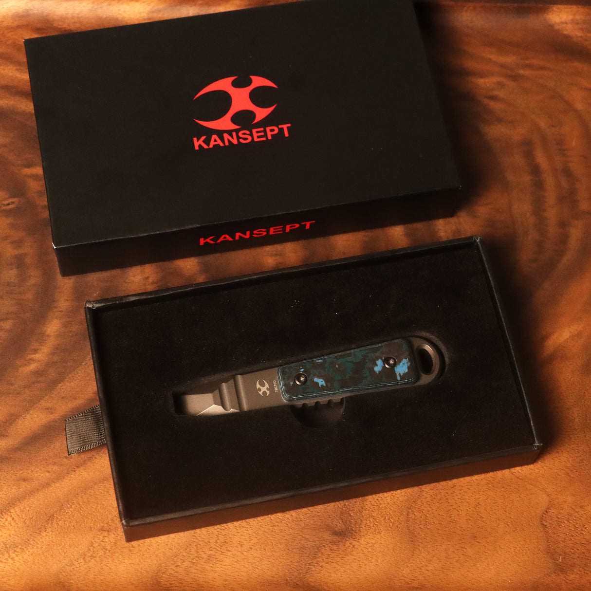 Kansept EDC Tool Kursor G015B1 Gray Anodized Titanium+Arctic Storm Fatcarbon Koch Tools Designed