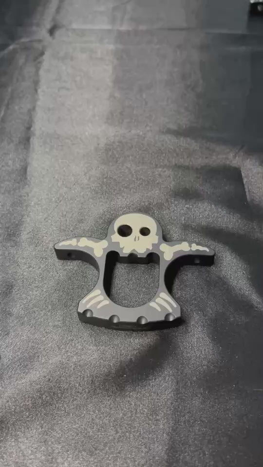 Kansept EDC Flaschenöffner Geist C009A1 Bottle Opener – Titanium Build with Lazered Ghost Pattern Andreas Goltz Designed| Outdoor EDC Gear